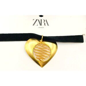 Vintage Style Black Velvet Choker With Gold-Tone Heart Pendant Necklace by ZARA